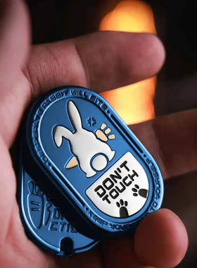 暴躁兔旋转律动升级版机械推牌MOT节奏金属edc解压玩具指尖陀螺