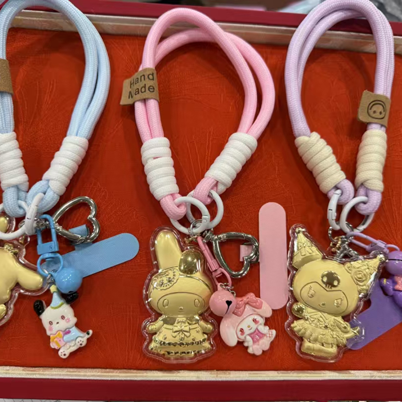 999足金KT猫黄金手机链挂饰三丽鸥库洛米蜡笔小新钥匙扣包包挂件