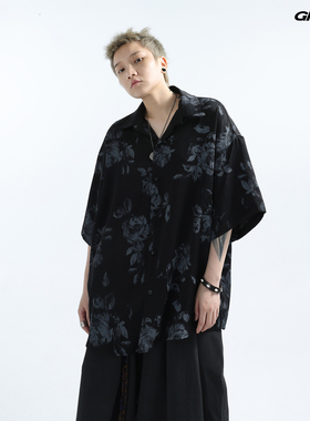 「GRNL」幽白光晕 复古褶皱肌理顺滑垂感暗花大廓形五分短袖衬衫