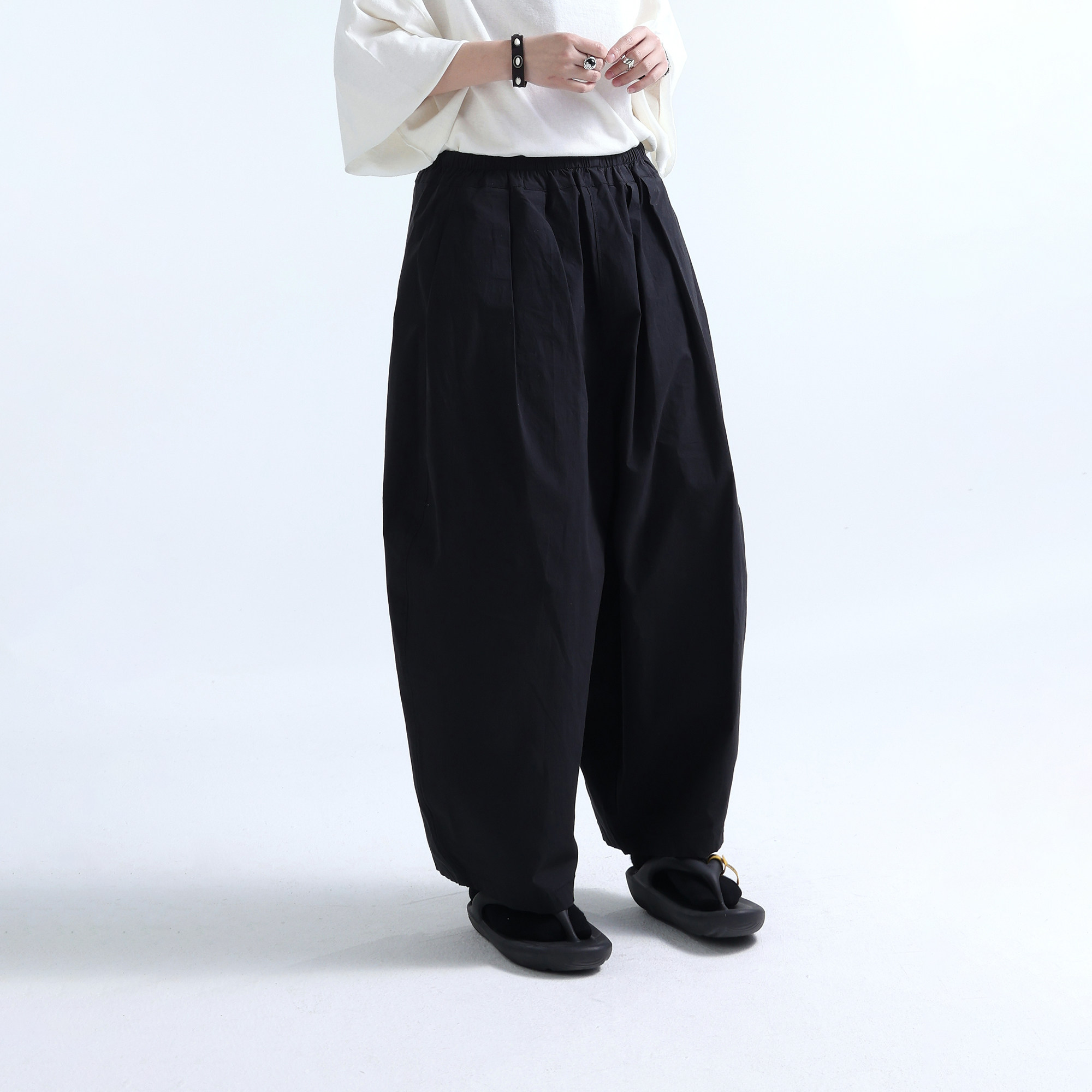 纸感棉大廓形阔腿气球九分裤男女图片