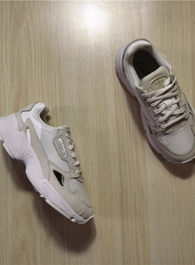 阿迪达斯 ADIDAS FALCON 男女舒适经典运动休闲跑步鞋 B28128