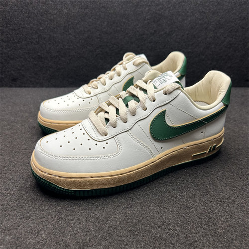 耐克 NIKE AIR FORCE 1 '07女子空军一号休闲运动板鞋 DZ4764-133
