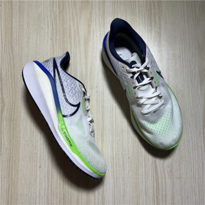 耐克 Nike Vomero 17 男款低帮休闲跑鞋 FB1309-100