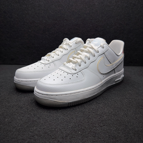 耐克Nike Air Force 1 07' PRM 女子低帮空军休闲板鞋 616725-105