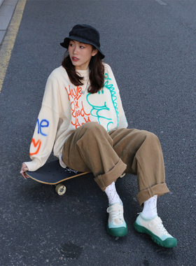 GYHSGOOD 春夏新款卡通手绘涂鸦宽松软糯慵懒圆领针织毛衣情侣