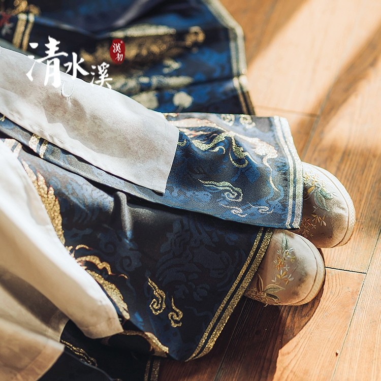 清水溪汉初『重生』原创传统汉服女织金长款中国风马面裙明制袄裙