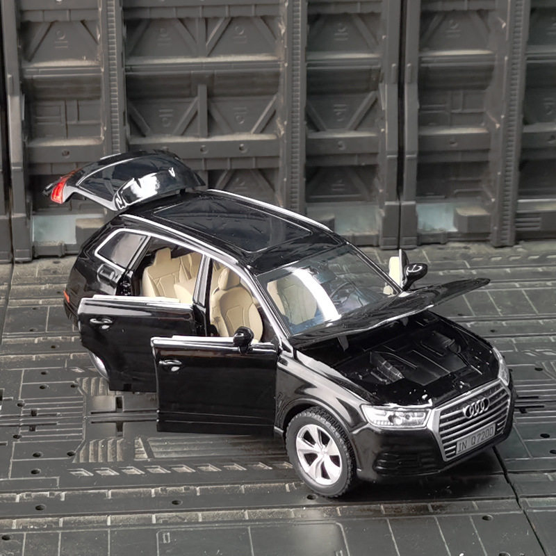 升辉1:32奥迪Q7合金汽车模型回力声光玩具汽车六开越野车103201盒
