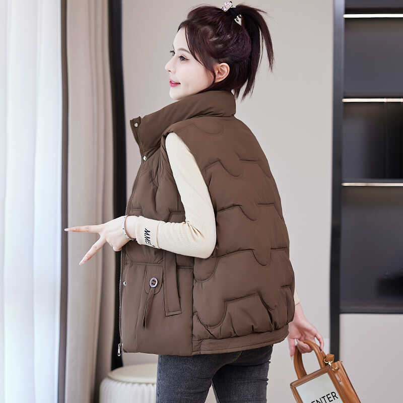 爱依服美迹旗舰店羽绒棉马甲2024年冬季新款外贸女装时尚立领拉链