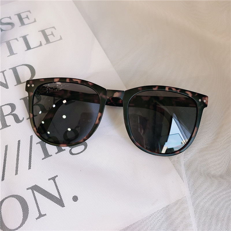 Foldable tea-colored sunglasses, the same style for women's focus, UV protection, Instagram popular polarized sunglasses, slimming glasses thumbnail 5