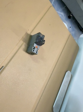 SMC SY114电磁阀 原装正品 拆机 线圈