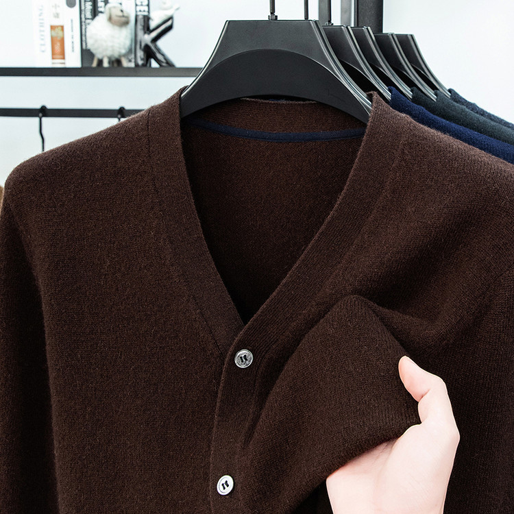 普通毛线V字领扣子直筒型休闲风针织衫/毛衣