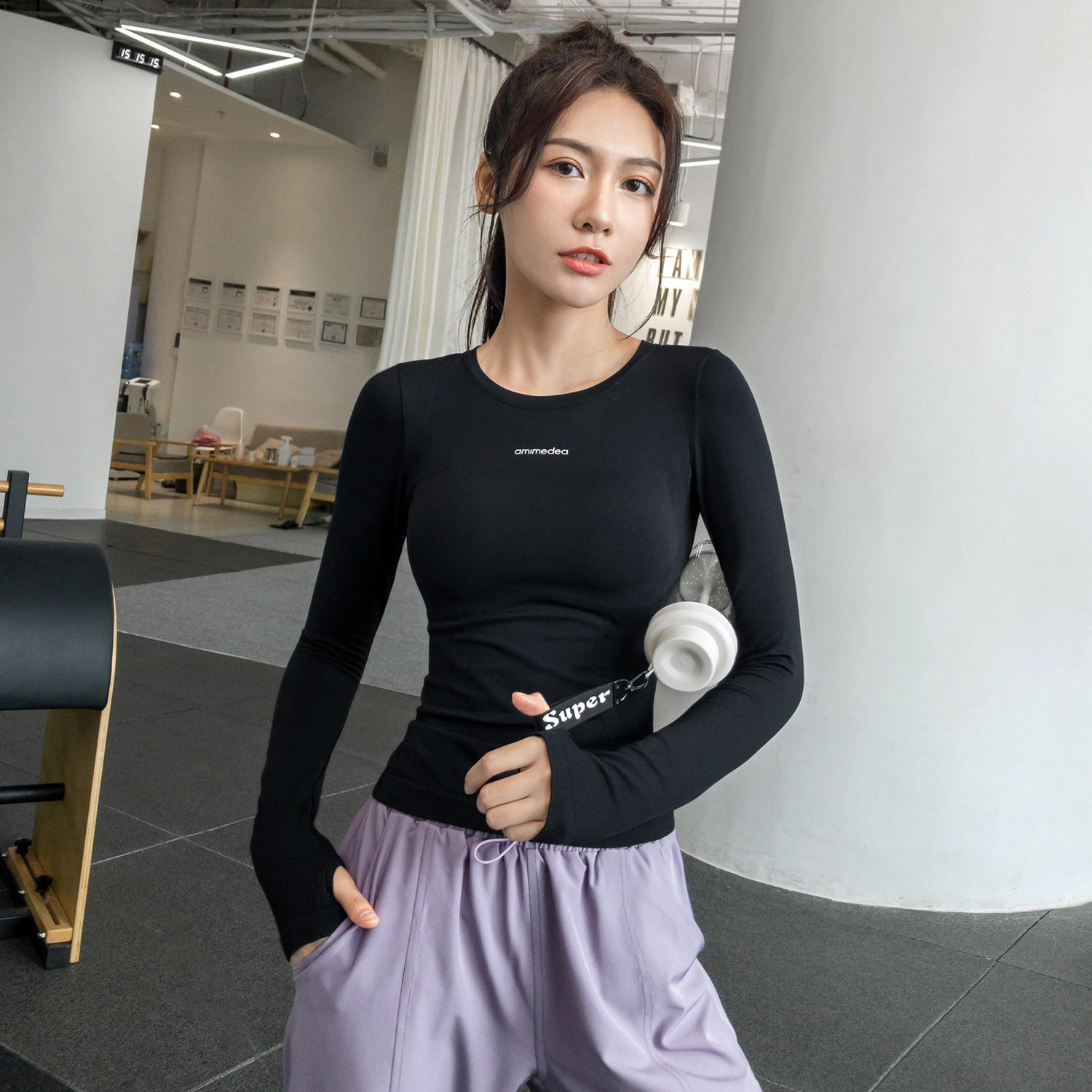 穿拇指t恤女2024新款手指洞上衣服漏指露指护手瑜伽运动速干棉衫