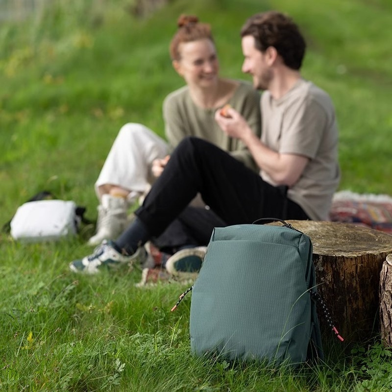 新品25新款超轻元气双肩包通勤时尚休闲背包大容量旅行双肩包