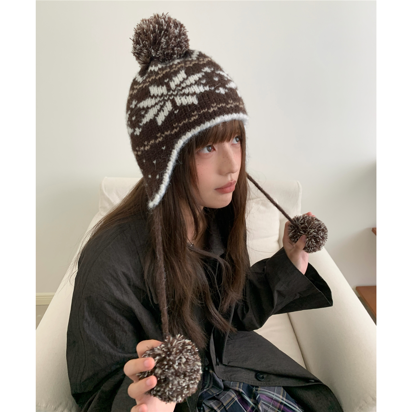 ins博主费尔岛雪花毛球针织护耳帽女秋冬复古辫子毛线保暖雷锋帽