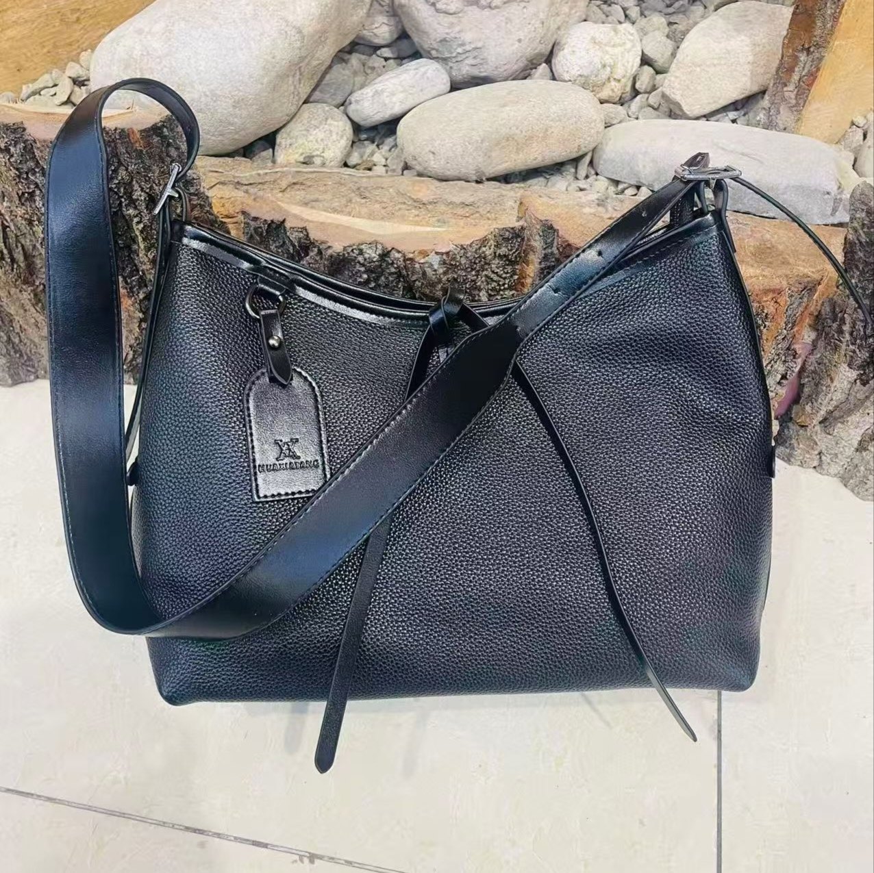 2025新款头层牛皮托特包小众复古设计感单肩包轻奢高级感真皮