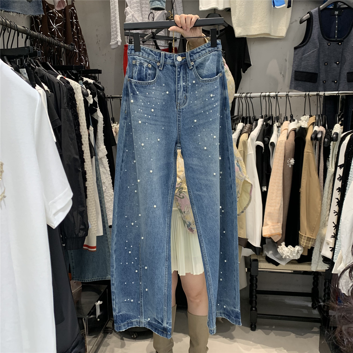 2026春季新款弯刀裤女韩版小众设计高级感重工烫钻百搭休闲牛仔裤