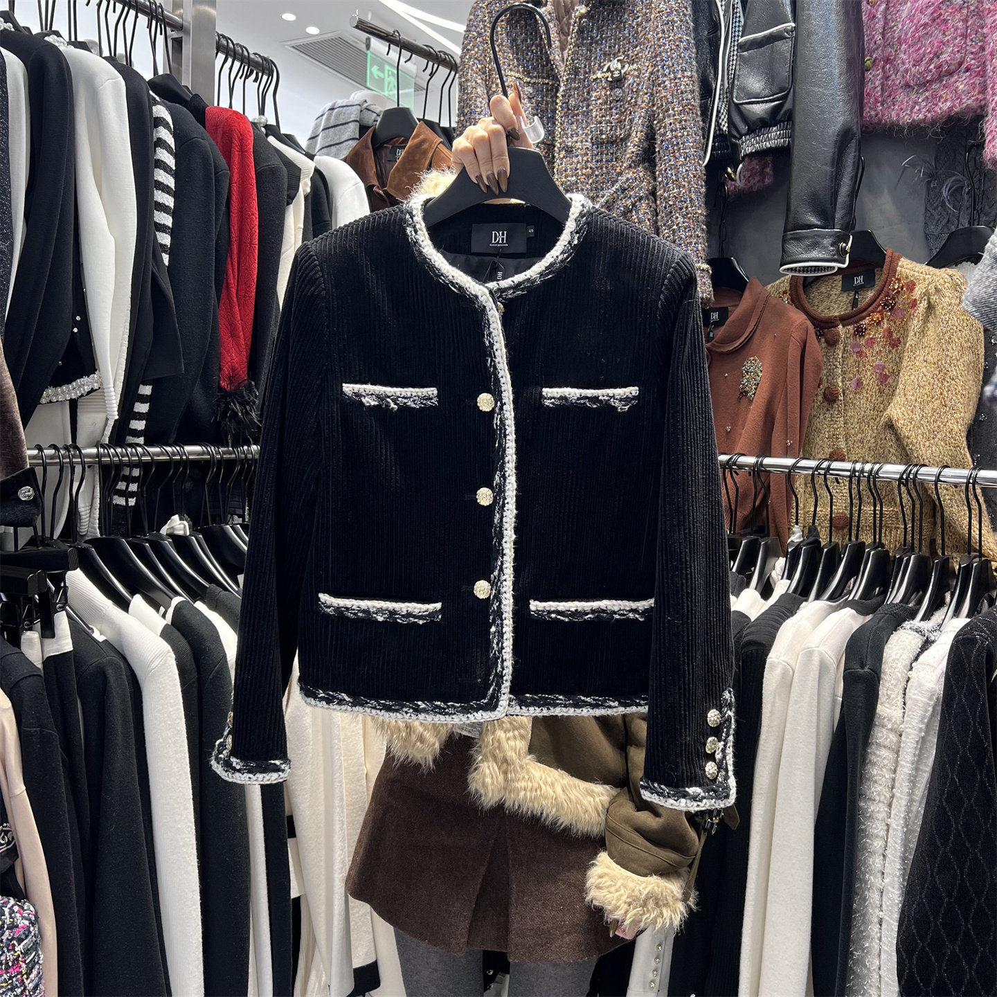 小众气质灯芯绒短外套