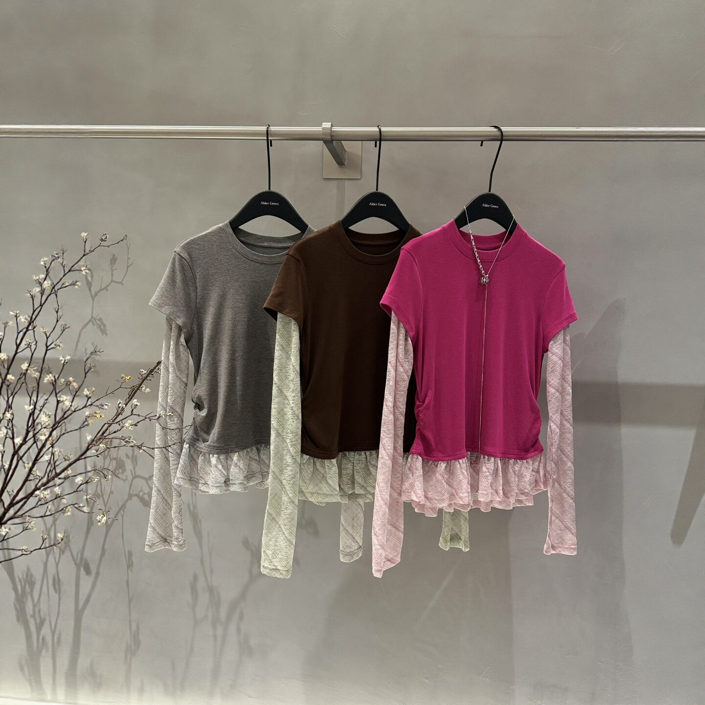 2026春季新款韩版时尚设计感撞色拼接修身显瘦假两件长袖T恤上衣