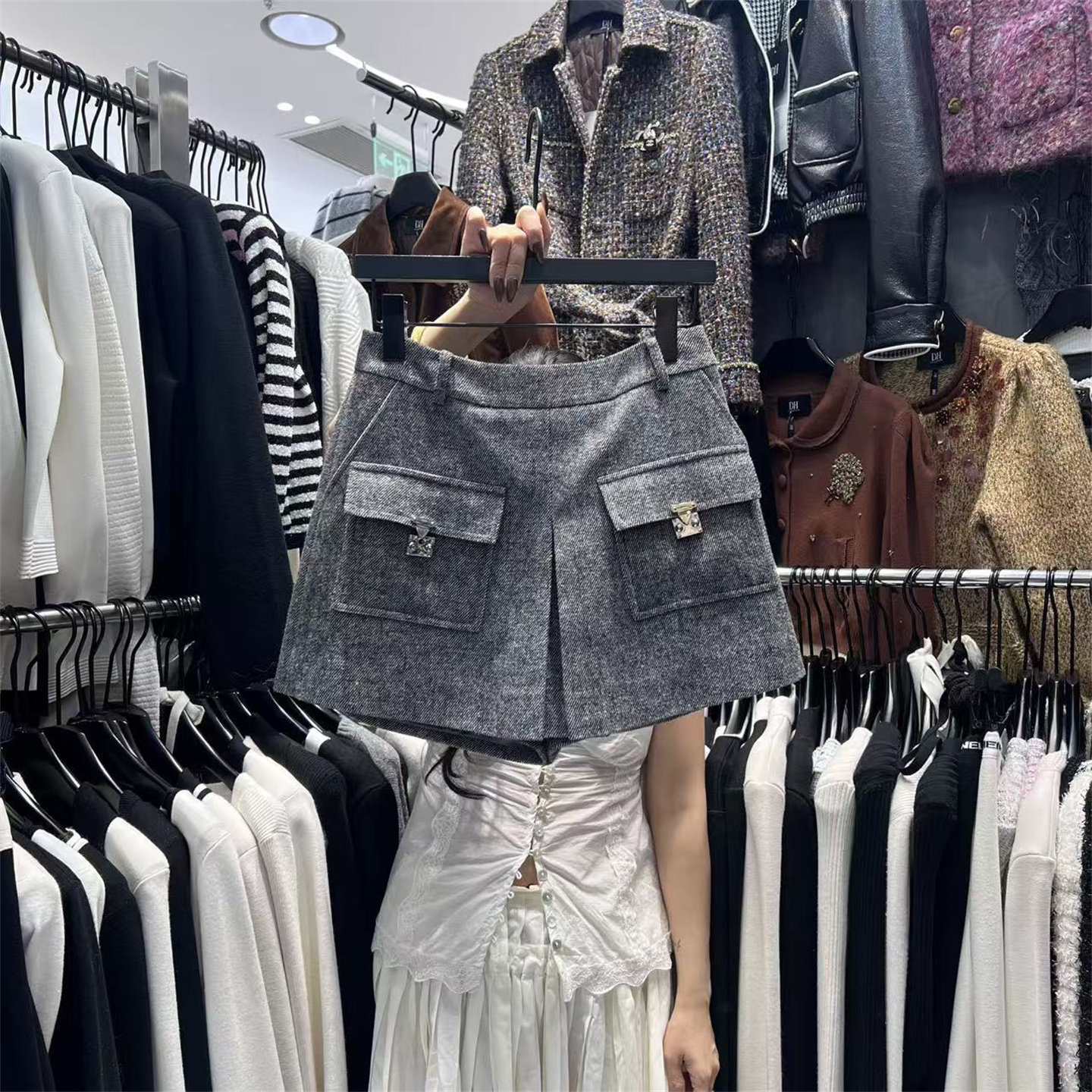 2025冬季新款打底裤裙女韩版时尚修身显瘦百搭复古开叉毛呢半身裙