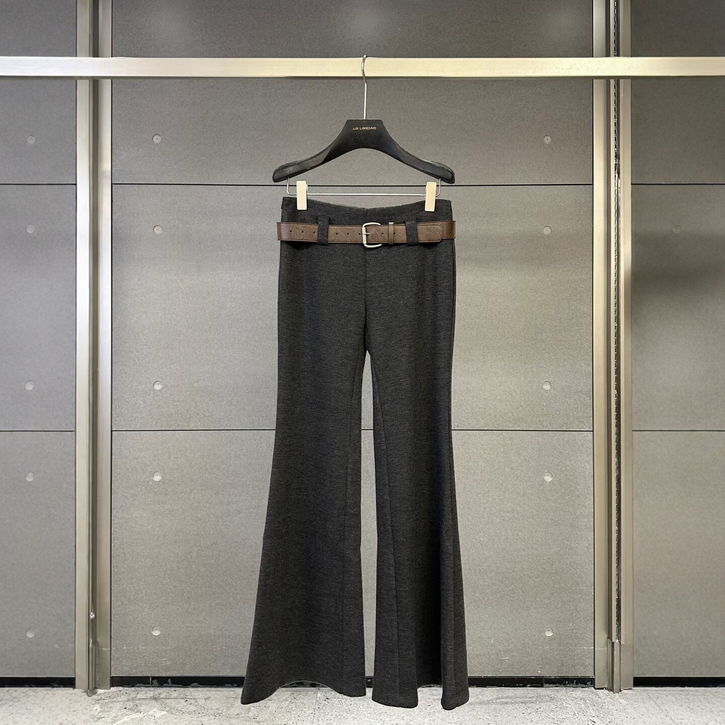 2025冬季新款打底网红微喇裤女韩版小众气质高腰显瘦百搭休闲裤潮