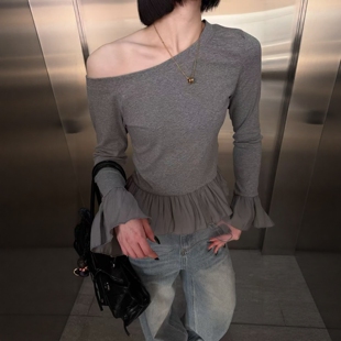 LIAN里安2026春季新款小众设计网纱拼接荷叶边性感露肩长袖T恤女