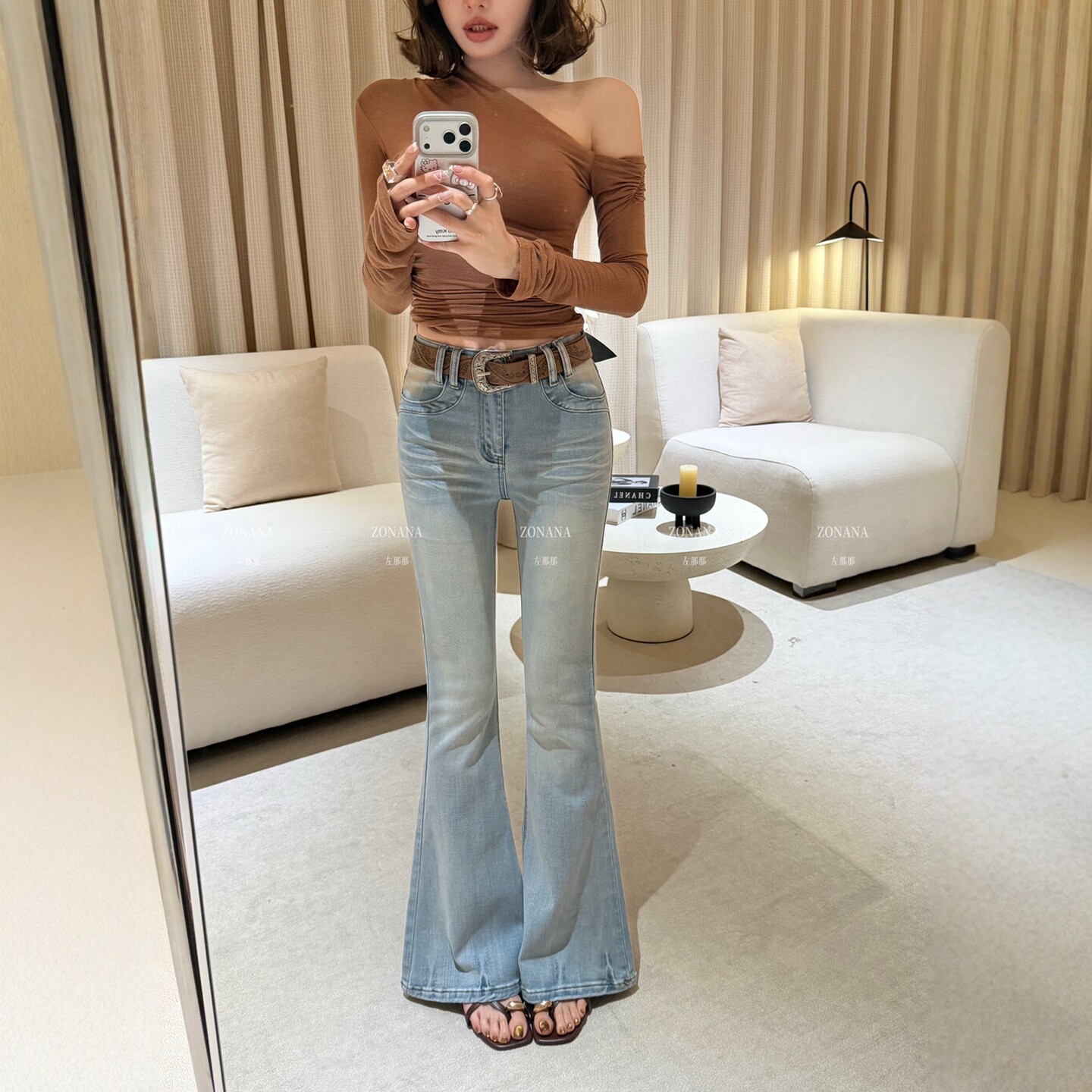 ZONANA左那那2026春季新款喇叭裤女韩版网红辣妹提臀显瘦牛仔裤