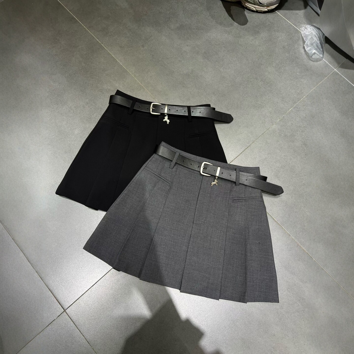 欧洲站2026春夏新款西装短裙女气质高腰防走光百搭显瘦A字半身裙