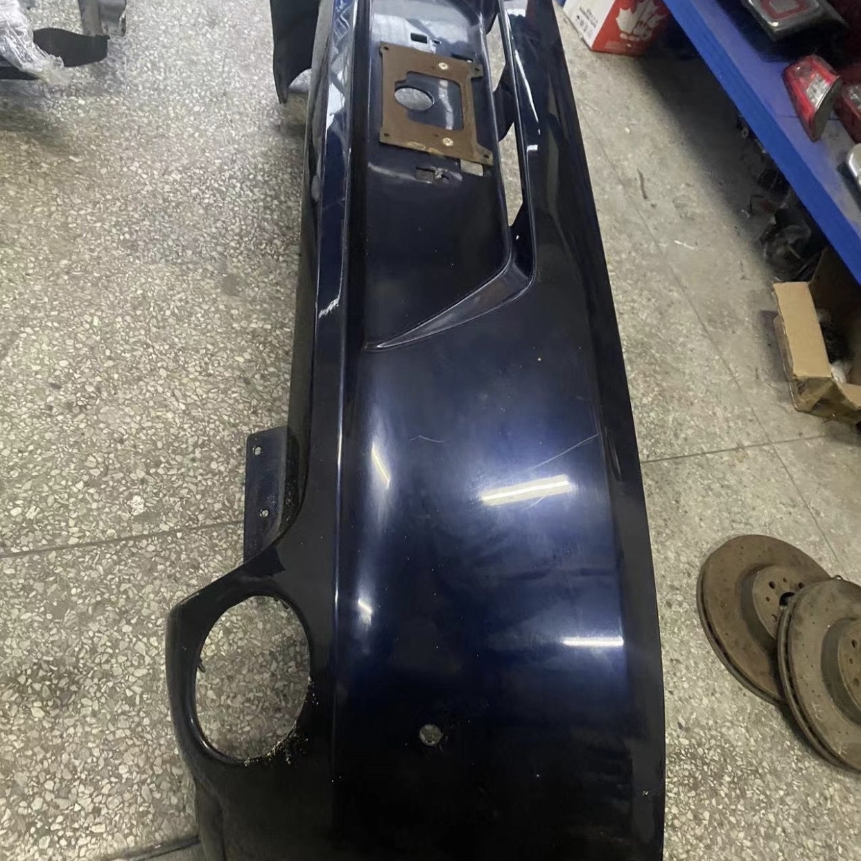 阿斯顿马丁拉皮德Rapide后杠