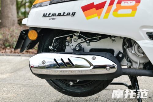 南方飞戈150踏板摩托车排气管罩消声器护罩防烫板原厂