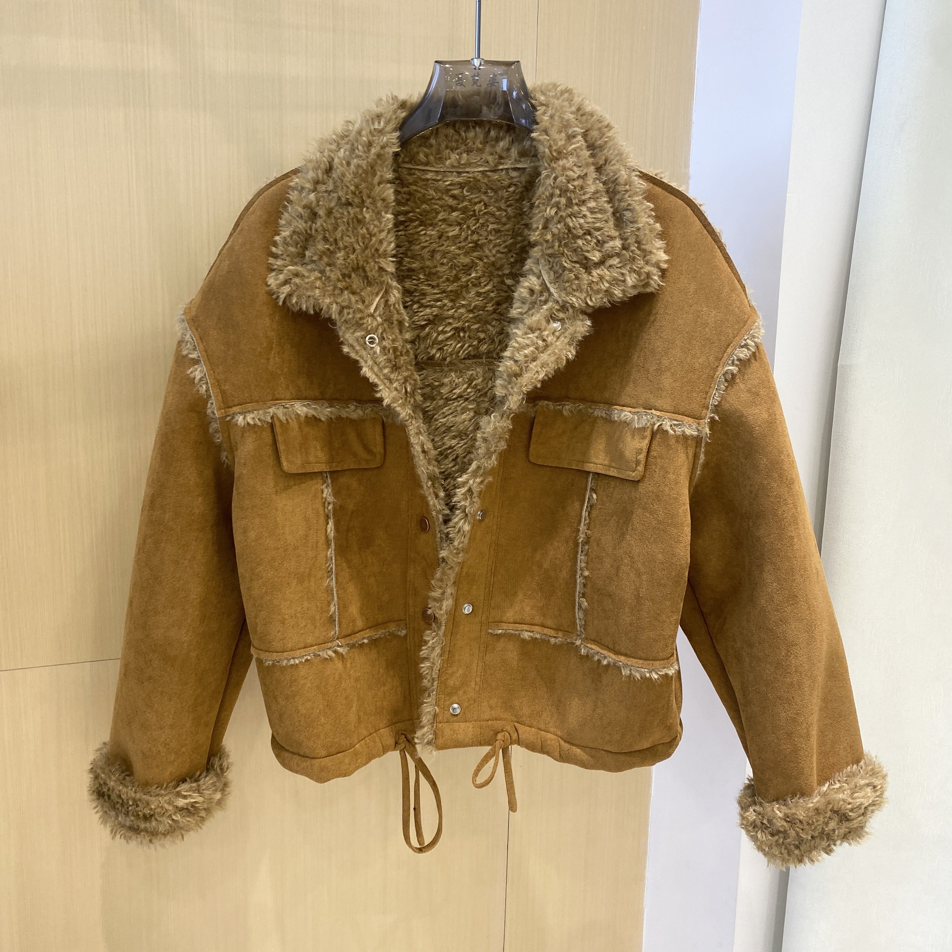 皮毛一体短外套女2025秋冬新款时尚显瘦仿羊羔毛保暖机车上衣潮,女装/女士精品,短外套,淘宝优惠券,粉丝福利购,淘宝优惠卷