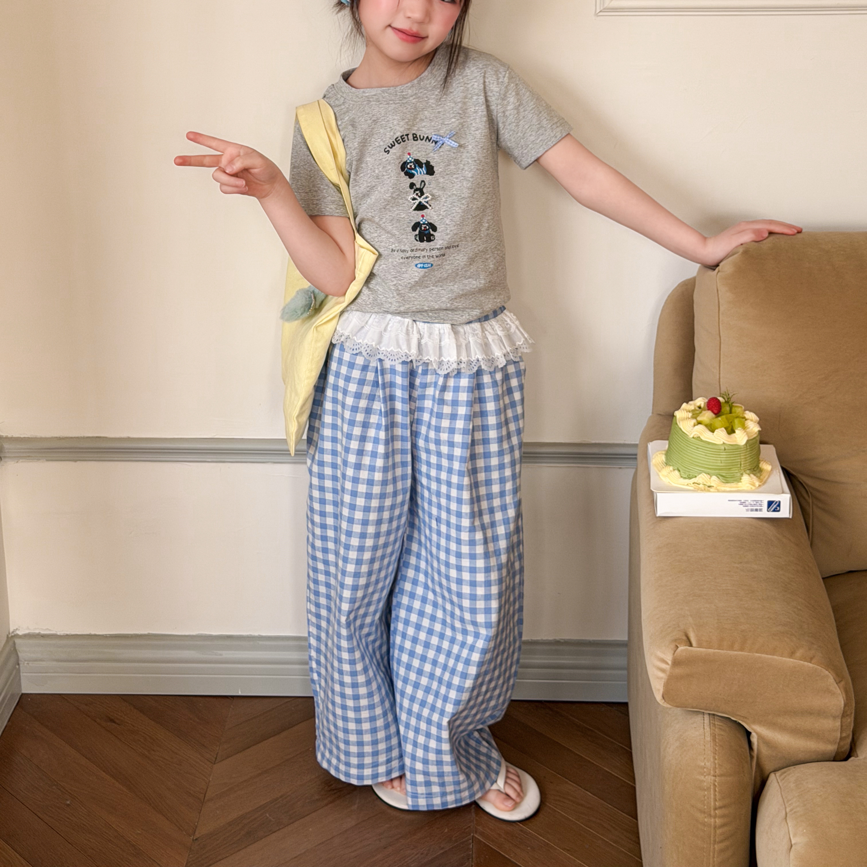 儿童直筒裤2026春夏新款女童蓝格子蕾丝边阔腿裤全棉休闲长裤子