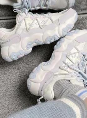 FILA斐乐 猫爪鞋 低帮跑步鞋 女款 F12W522111FSS