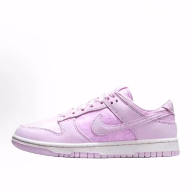 Nike Dunk Low “Lace” Pack 舒适薄底 防滑低帮 板鞋 女款 粉色
