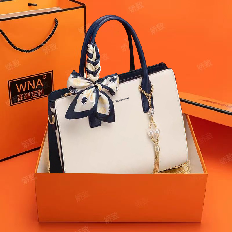 母亲节礼物实用送妈妈生日礼物斜挎包包中年女士婆婆大容量手提包