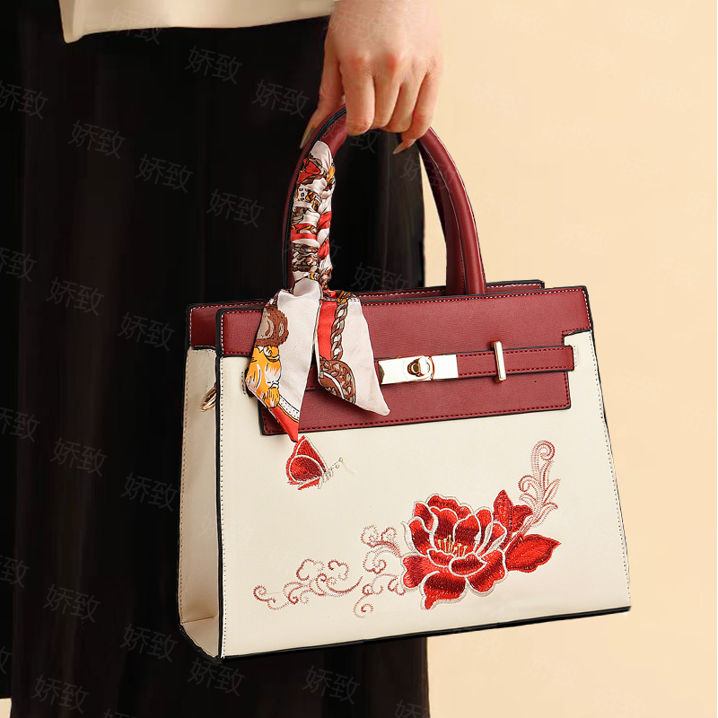 中年女士包包女新款大气红色婚包妈妈结婚包婆婆婚宴包礼物手提包