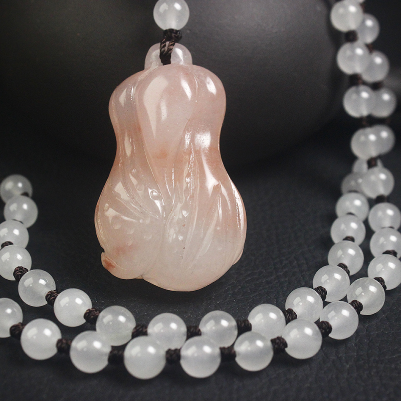 正品桂林鸡血玉贵妃料白菜吊坠项链粉色冰透时尚纯天然带证书女款