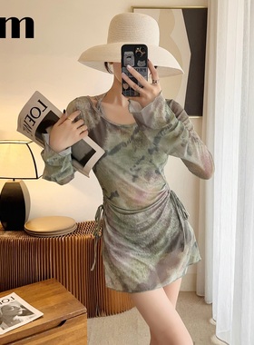 2025新款泳衣女分体三件套长袖防晒遮肚显瘦保守泡温泉度假游泳衣