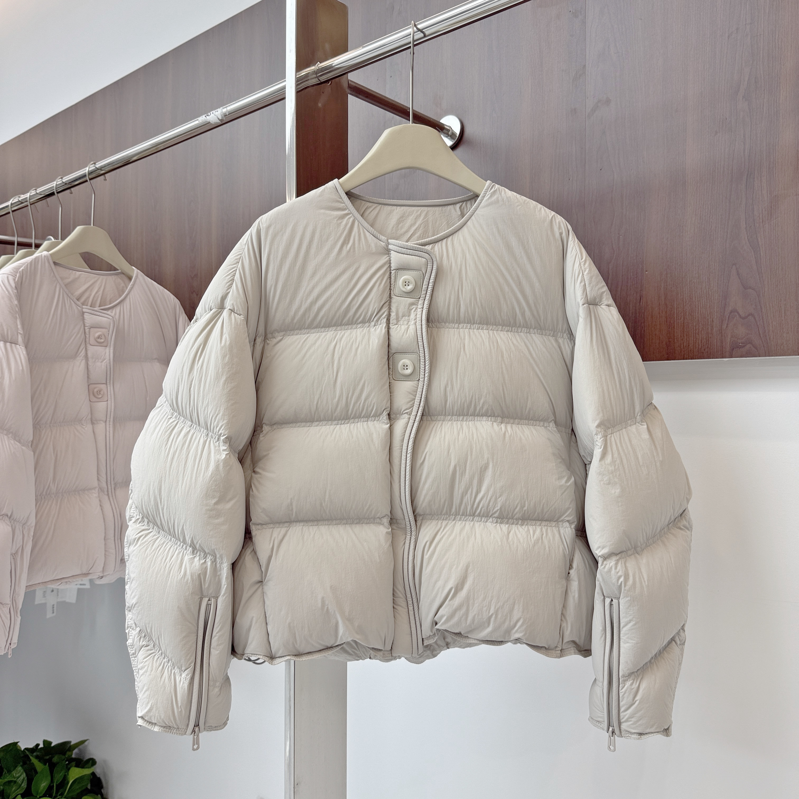 羽绒服女2025年冬季保暖90白鸭绒