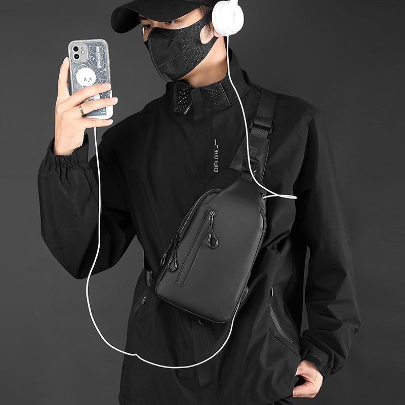 跨境男士胸包休闲斜挎包大容量防泼水胸前包韩版机车包潮流背包男