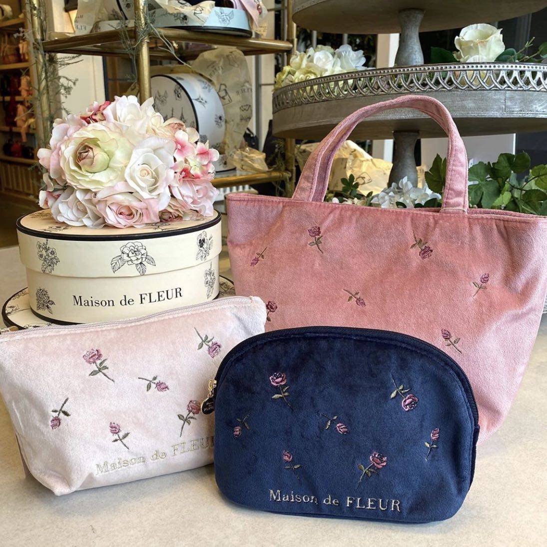玫瑰日代 国现maison de fleur 绒面优雅玫瑰花刺绣手提包化妆包