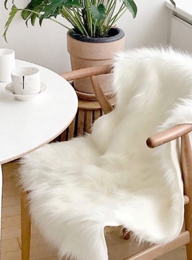 样板房软装搭配不规则长毛绒地毯坐垫ins拍摄道具白色仿羊毛地垫