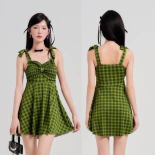 淑女范儿保守显瘦温泉泳衣女 格子拼色新款 批发连体裙式 泳衣女法式