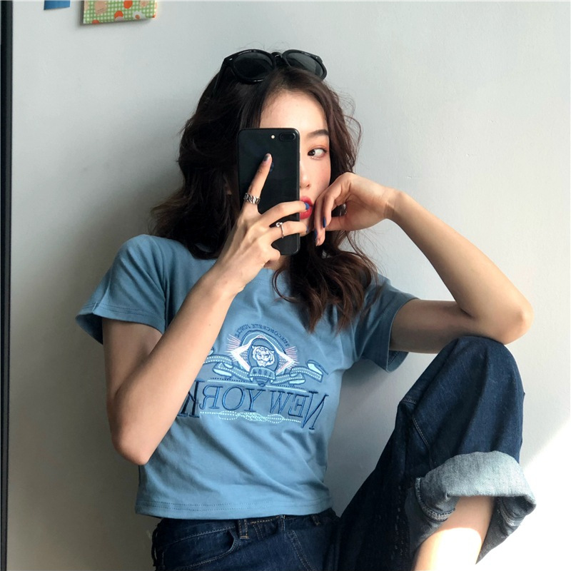 短袖t恤女2025夏季新款韩版网红超火泫雅风短款刺绣学生修身上衣