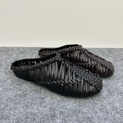 欧洲站2026年新款真皮羊皮手工编织网面透气平底时尚包头拖半拖鞋