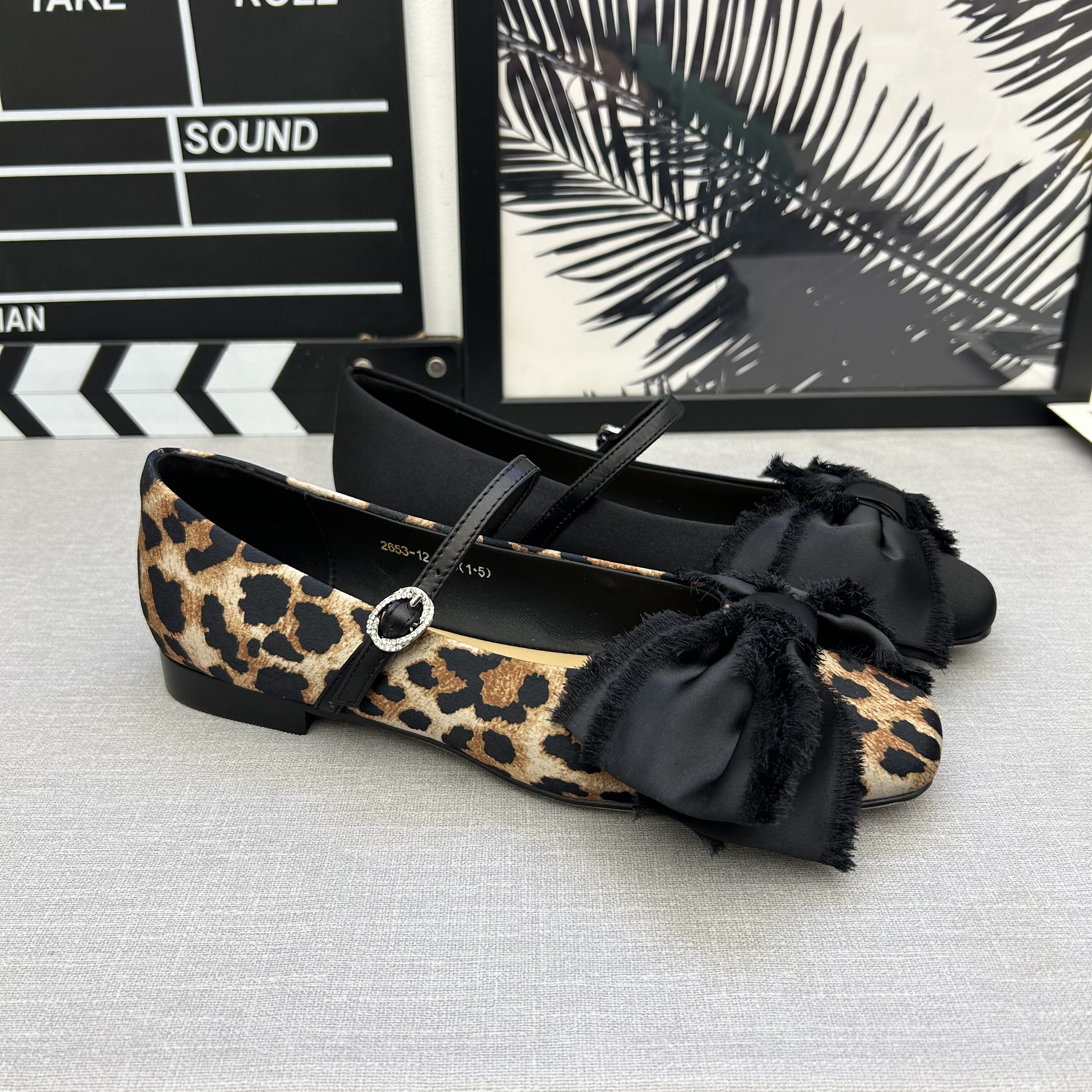 欧货2026年春季新款真皮内里真丝布面豹纹蝴蝶结平底浅口懒人单鞋,女鞋,浅口单鞋,淘宝优惠券,粉丝福利购,淘宝优惠卷