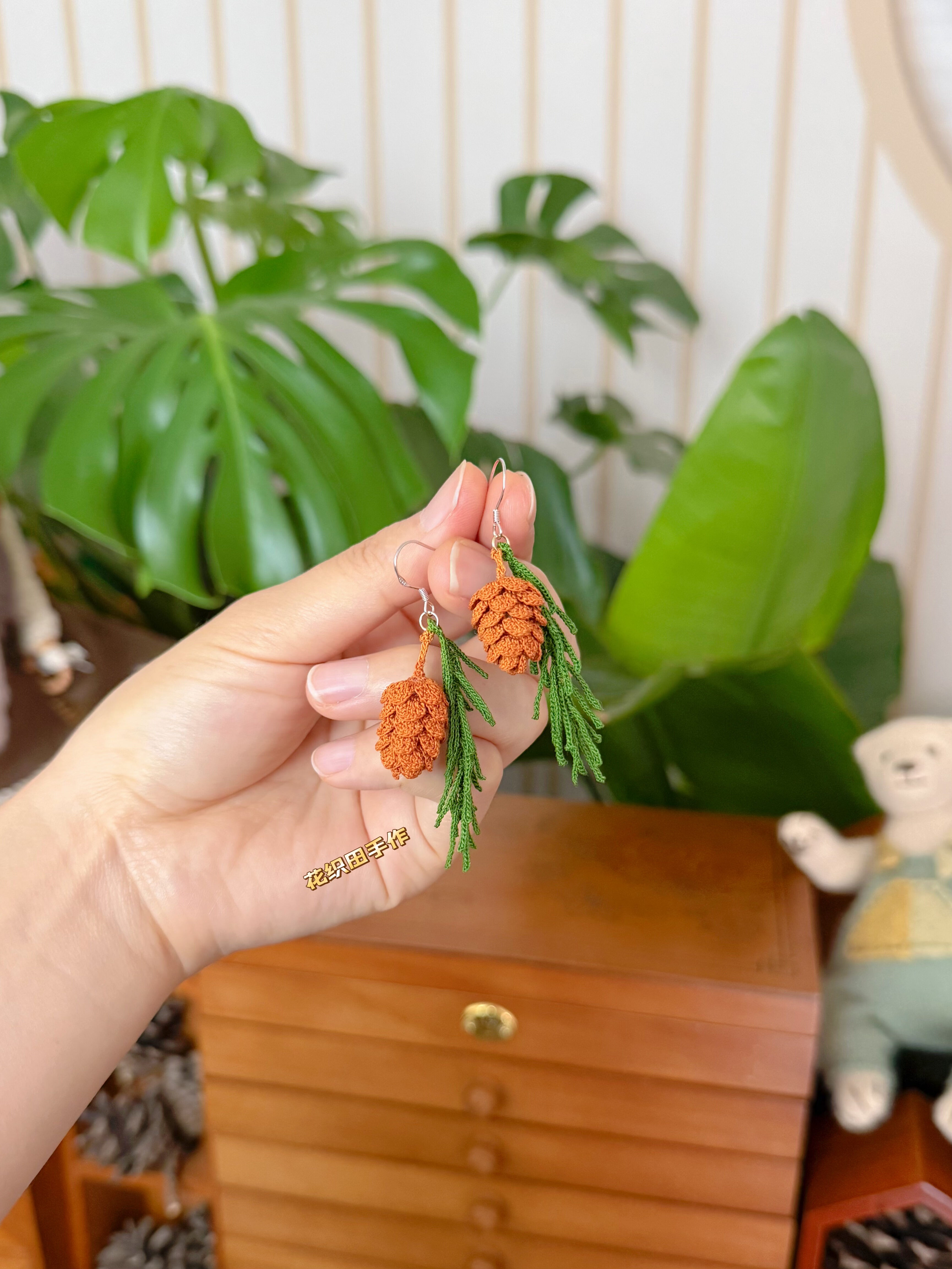 花织田原创设计手工微钩编织松果耳饰成品森系衣服配饰节日礼物