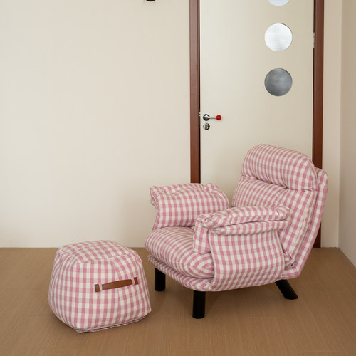 卧室复古小户型阳台带脚凳