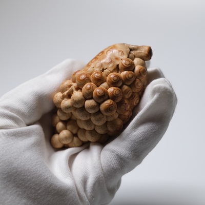 山宁竹舍 齐东精品写实竹根雕 葡萄手把件