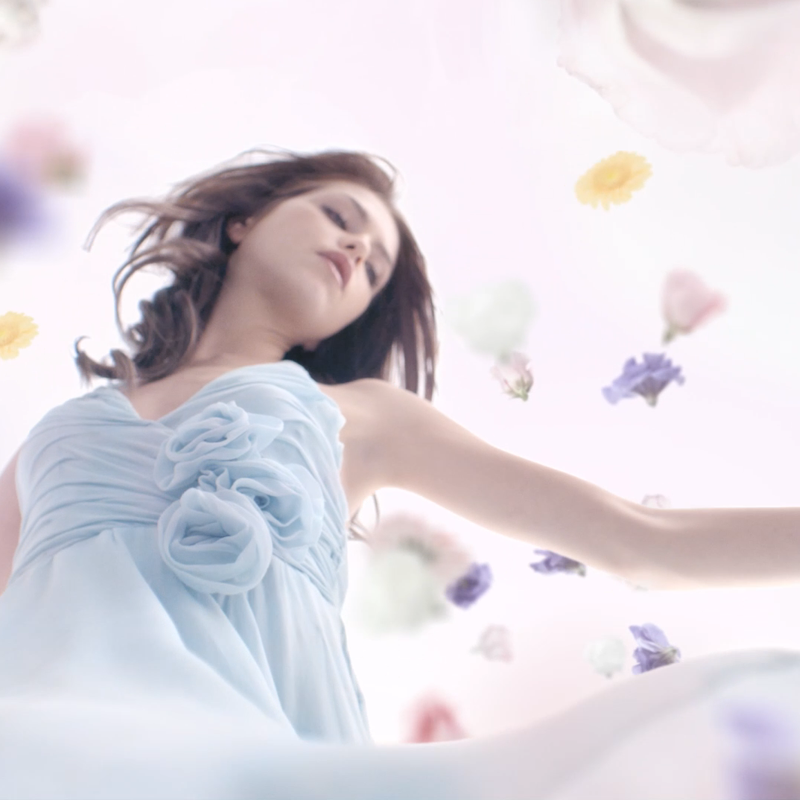 42模特花瓣飘落化妆品美容护理香水广告鲜花视频素材,商务/设计服务,设计素材/源文件,淘宝优惠券,粉丝福利购,淘宝优惠卷