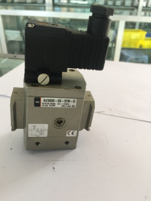 二手SMC原装电磁阀AV3000-03-5YB-Q AW4000-04G-4DZB/5GS现货